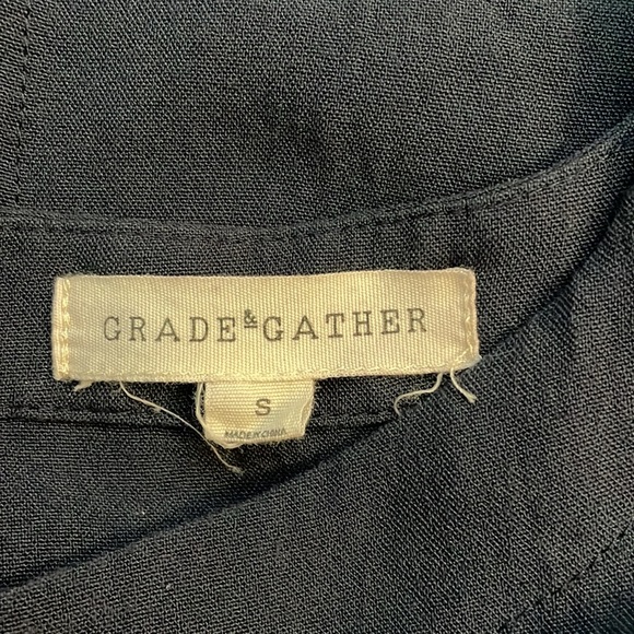 NAVY BLUE CROPPED BELL SLEEVE TOP - Picture 4 of 5